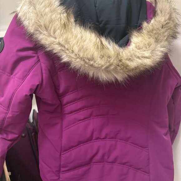 Obermeyer Tuscany Elite Insulated Ski Jacket - Purple. Unworn - Picture 5 of 8